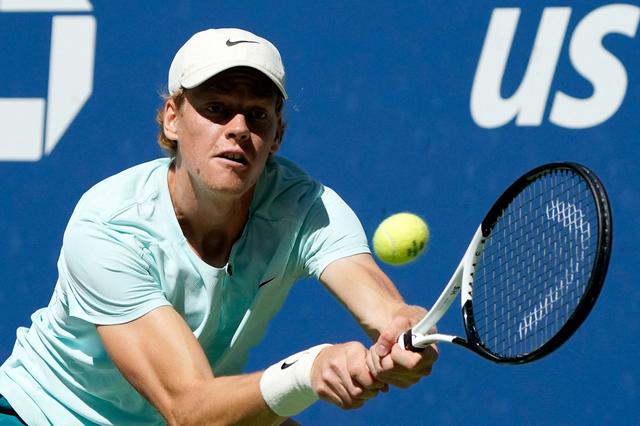 场球员失误 场球员失误